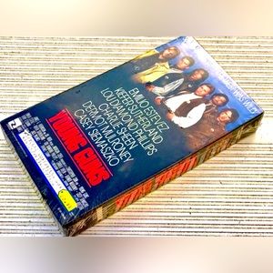 Vintage New Old Stock Sealed in Plastic Shrink Wrap YOUNG GUNS VHS Cassette